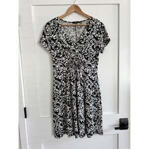 Lily Womens Black Medium Abstract Print High Low Flare Dress Strechy Black White